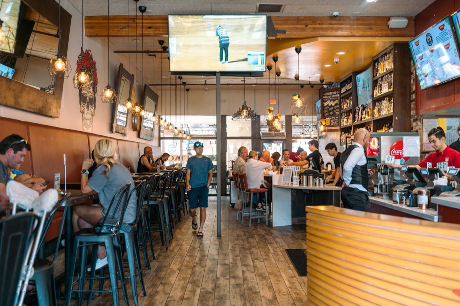 El Pueblo Del Mar — full bar location